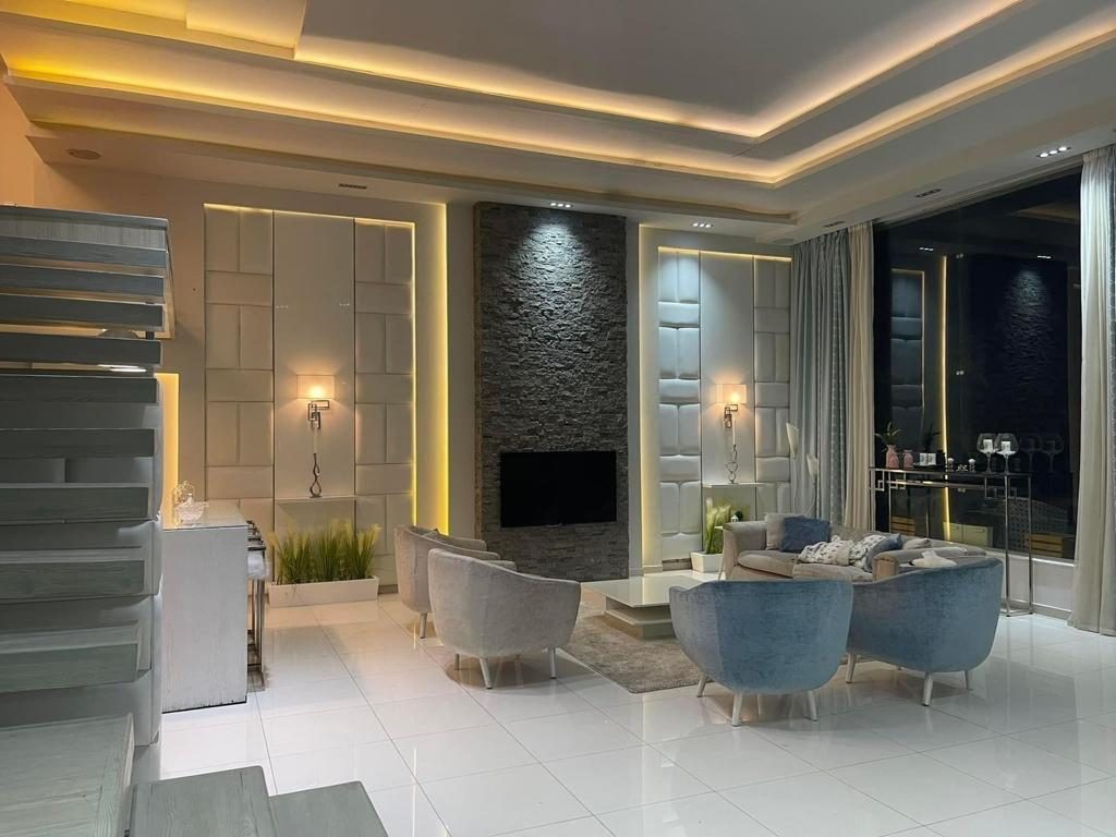 Bright Interiors finishing work: living room lighting